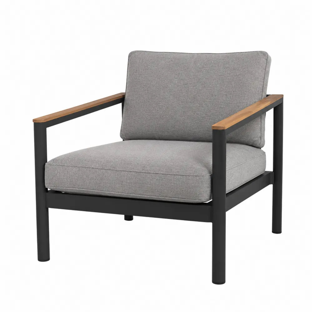 Silla de exterior de aluminio y madera con cojines grises